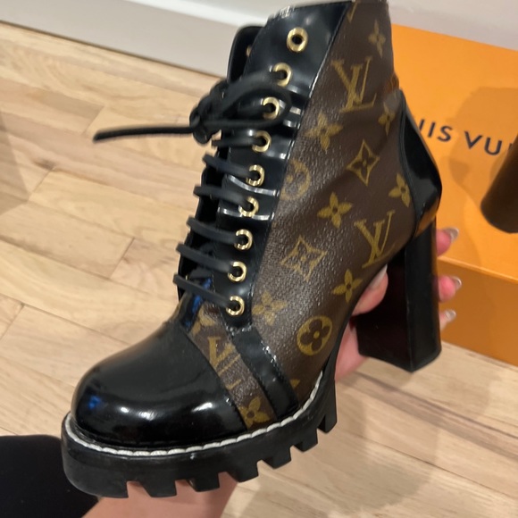 Louis Vuitton star trail boots 8.5 - Picture 9 of 9